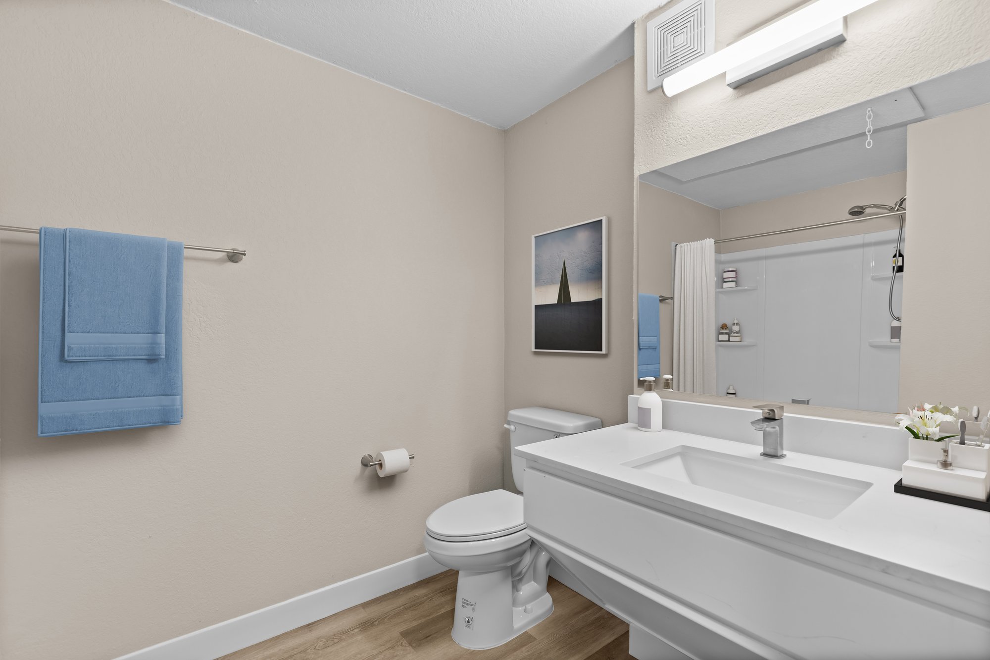 1055_301_Boulevard_East_Unit_4_002_Virtual Staging