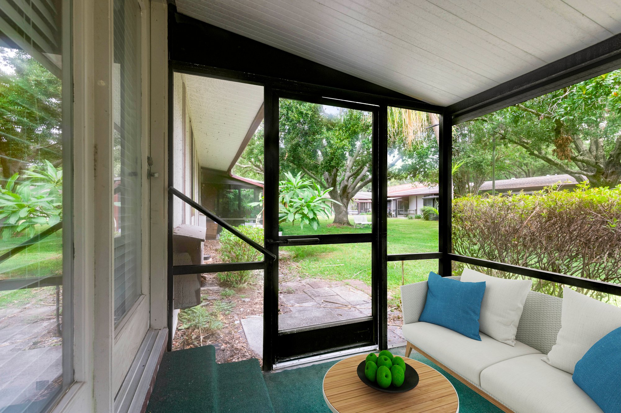 1055_301_Boulevard_East_Unit_5_015_Virtual Staging